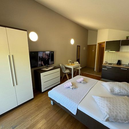 Apartments San Monte Podstrana Kültér fotó